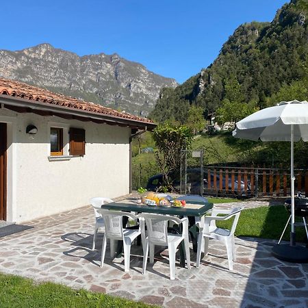 Casa Carla, bis 4 Personen, Garten, Balkon mit Blick auf den See und die Berge Crone Exterior foto