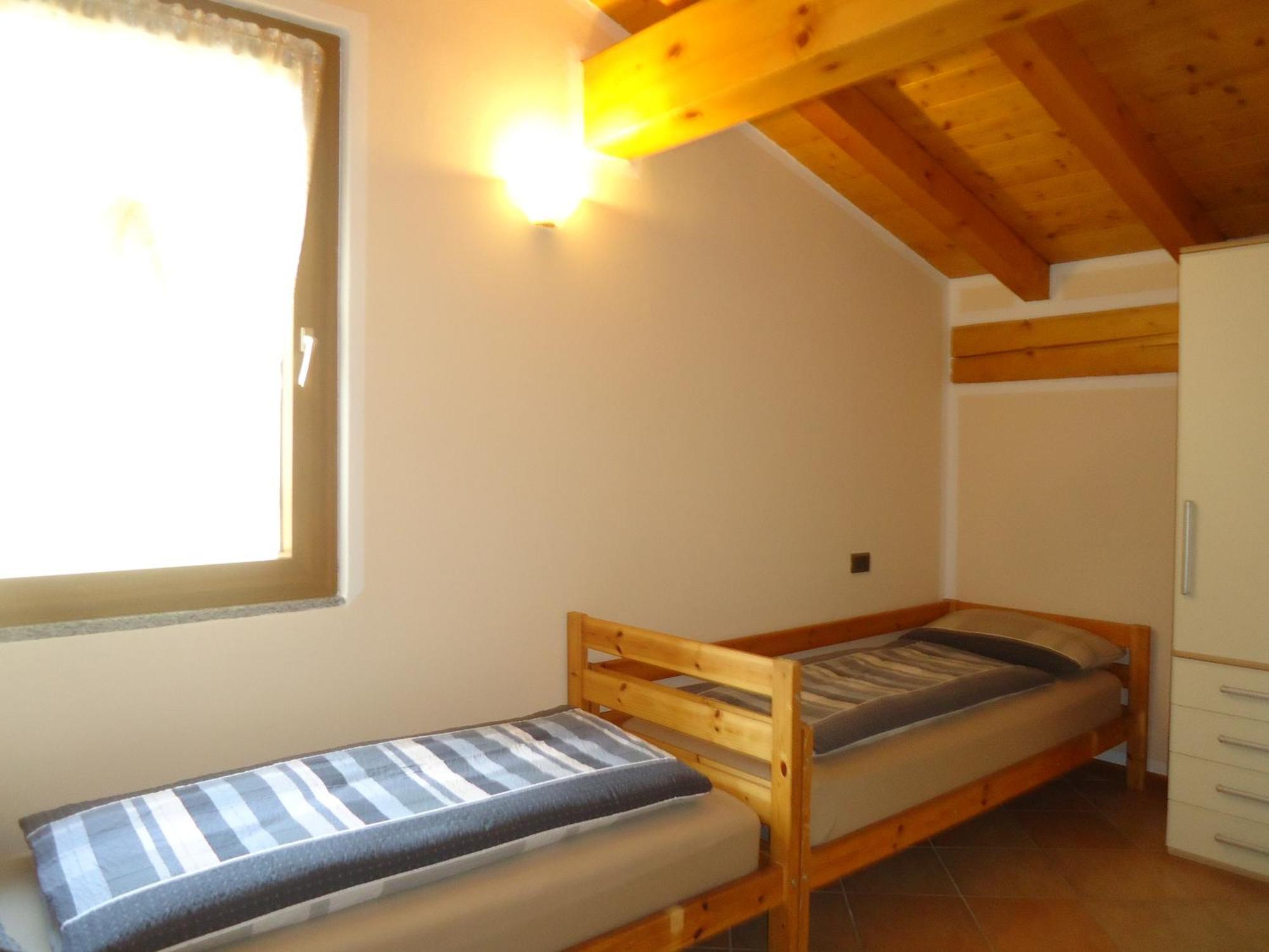 Casa Carla, bis 4 Personen, Garten, Balkon mit Blick auf den See und die Berge Crone Exterior foto