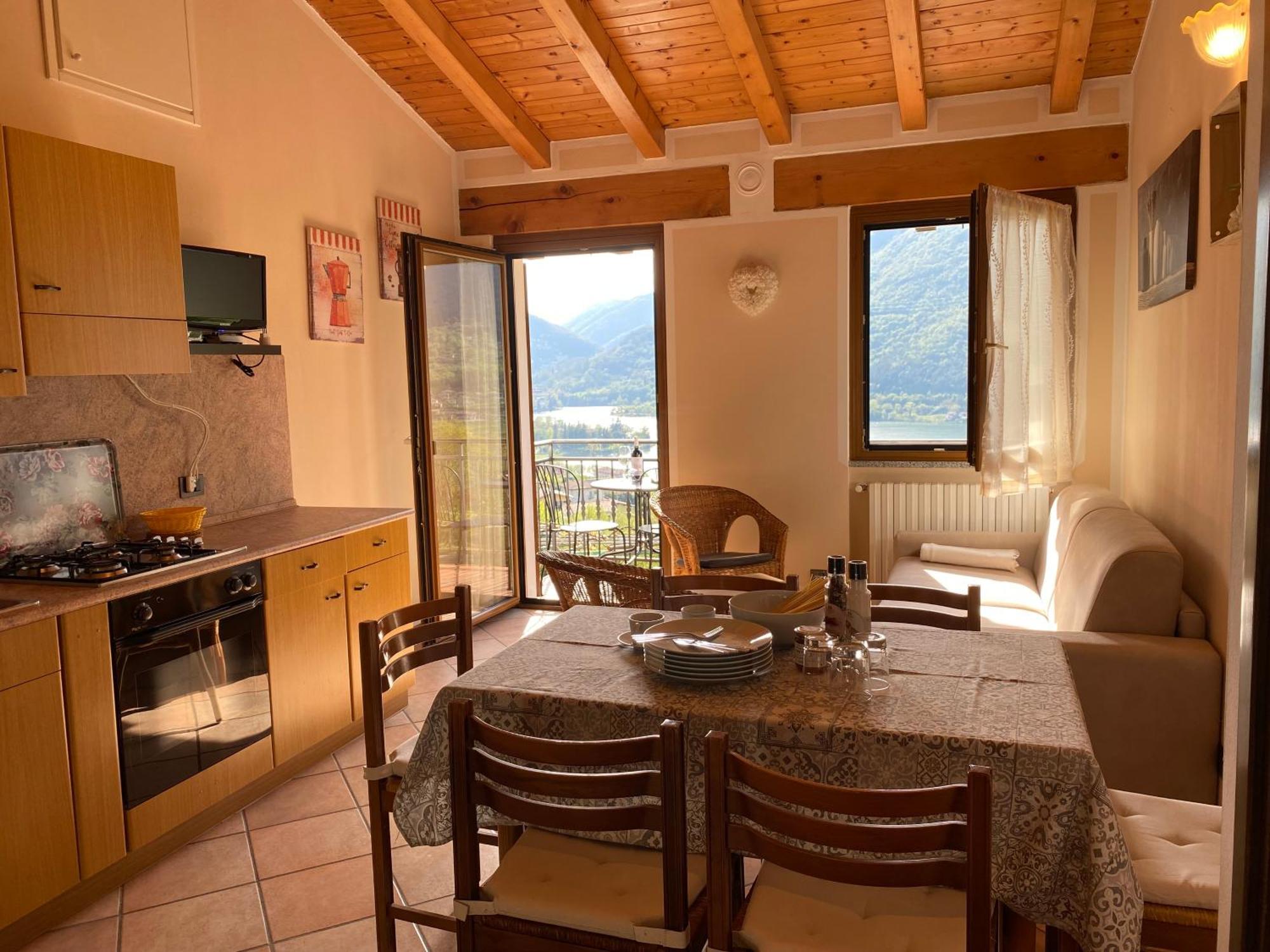 Casa Carla, bis 4 Personen, Garten, Balkon mit Blick auf den See und die Berge Crone Exterior foto